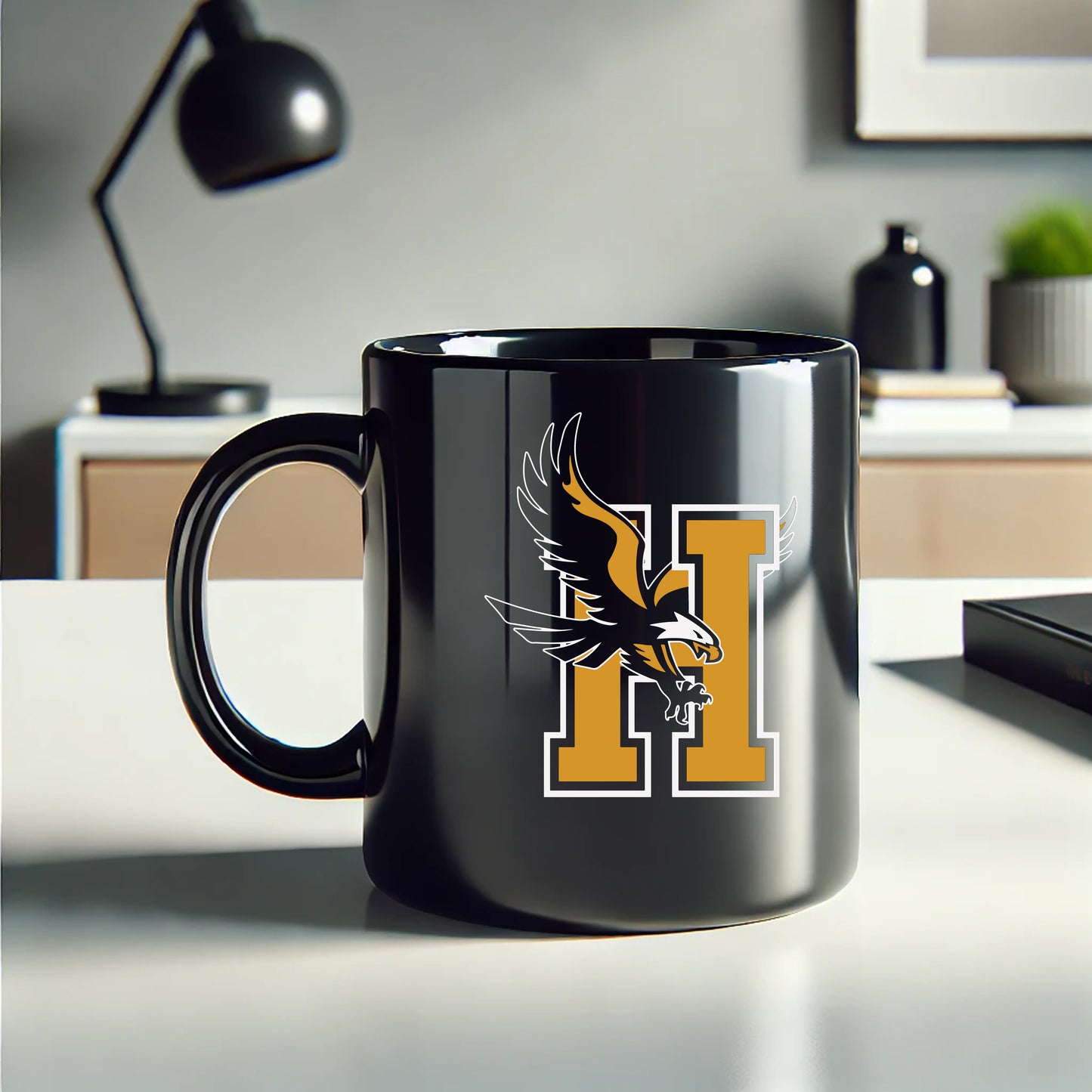 Taza negra brillante de mano derecha