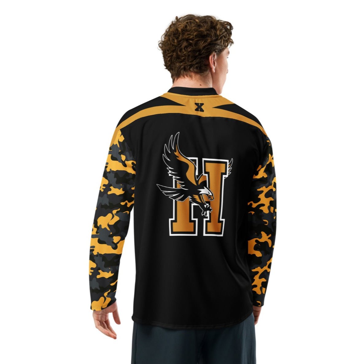 Camiseta con mangas camufladas de los Hobbs Eagles